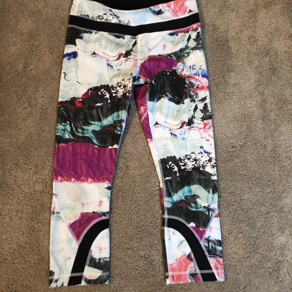Lululemon pace crop size 6